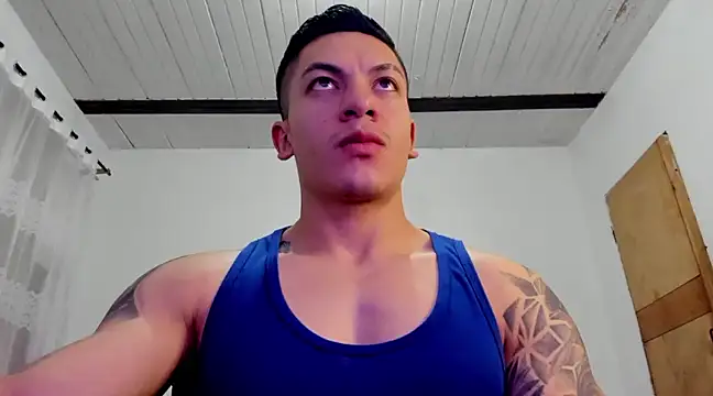 Snapshot of aquiles_51 chatting on 12-12-24, 11:03 aquiles 51 online show from 12-12-24, 11:03