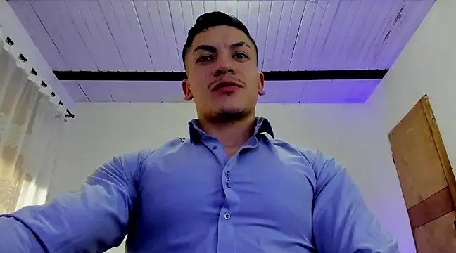Snapshot of aquiles_51 chatting on 02-21-25, 10:59 aquiles 51 online show from 02-21-25, 10:59