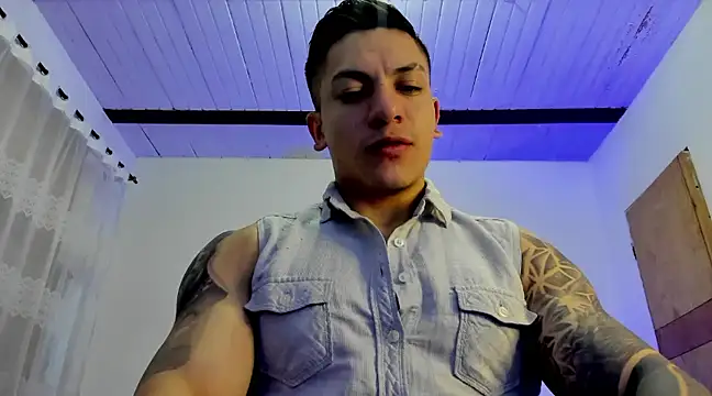 Snapshot of aquiles_51 chatting on 03-04-25, 11:11 aquiles 51 online show from 03-04-25, 11:11