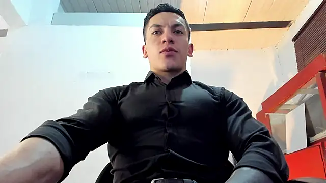 Snapshot of aquiles_51 chatting on 09-30-25, 08:47 aquiles 51 online show from 09-30-25, 08:47