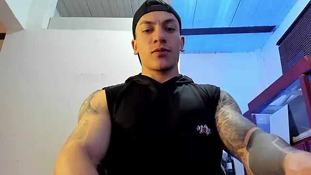 Snapshot of aquiles_51 chatting on 10-11-25, 07:56 aquiles 51 online show from 10-11-25, 07:56