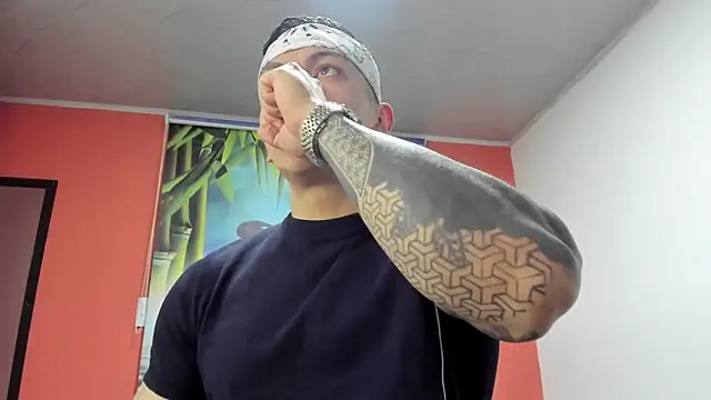 aquiles 51 online show from 12-16-25, 11:48