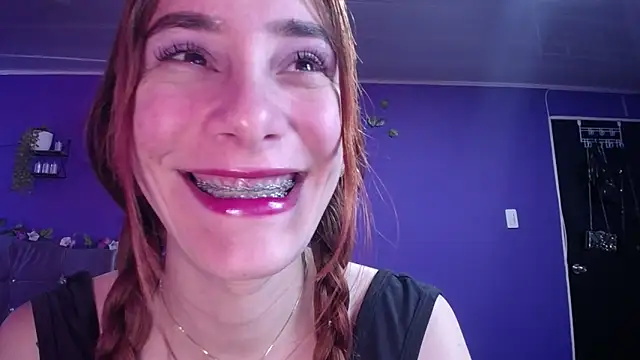 IsaBaileys  online show from 09-25-25, 08:12