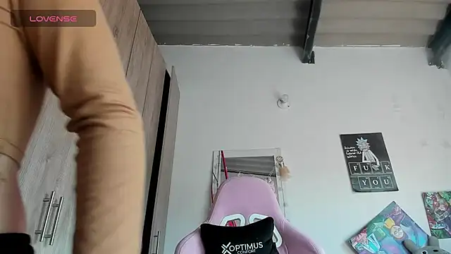 saralolo420 online show from 06-19-26, 06:34