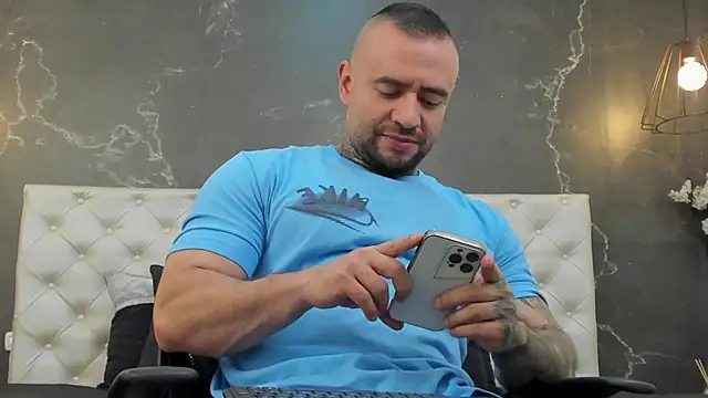 Snapshot of BruceDallas chatting on 03-08-25, 12:55 BruceDallas online show from 03-08-25, 12:55