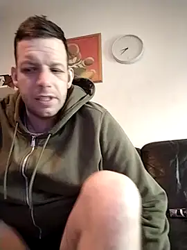 Snapshot of Knuffelstaaf123 chatting on 01-07-26, 08:50 Knuffelstaaf123 online show from 01-07-26, 08:50