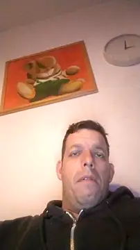 Snapshot of Knuffelstaaf123 chatting on 01-10-26, 03:14 Knuffelstaaf123 online show from 01-10-26, 03:14