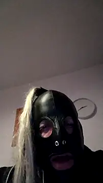 Snapshot of Knuffelstaaf123 chatting on 02-03-26, 02:53 Knuffelstaaf123 online show from 02-03-26, 02:53