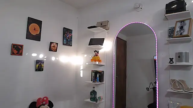 Honey-420- online show from 05-22-26, 12:00