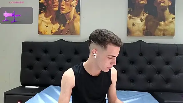 Cristian Delgado online show from 01-04-25, 06:09