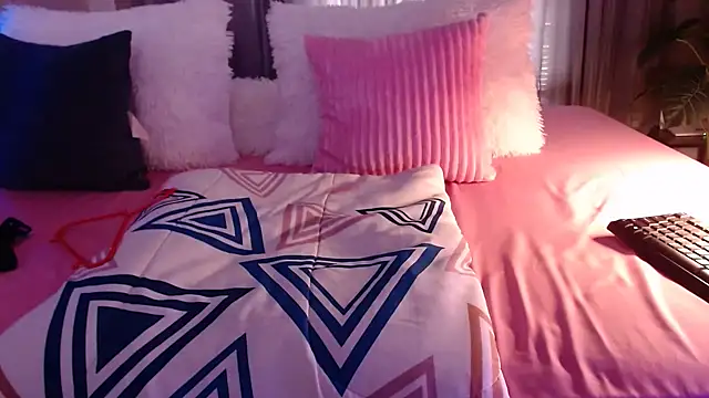 Snapshot of BabyBarbee chatting on 03-20-25, 11:38 BabyBarbee online show from 03-20-25, 11:38