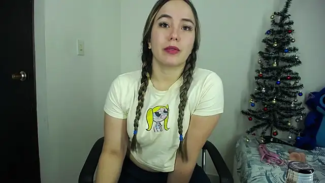 LauraSofia Cam online show from 12-17-25, 09:04