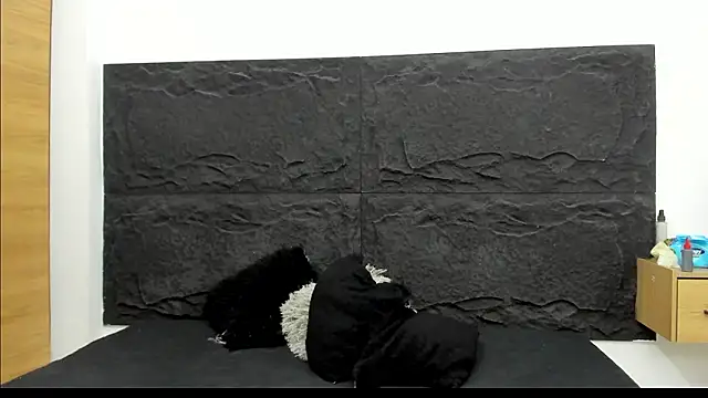 Snapshot of emakross chatting on 02-05-26, 12:04 emakross online show from 02-05-26, 12:04