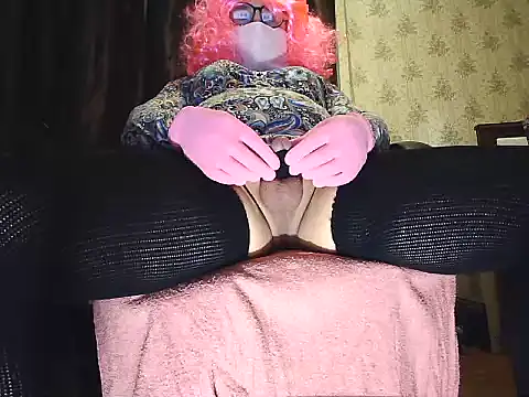 Snapshot of Crossdresser_Elena chatting on 06-14-26, 08:44 Crossdresser Elena online show from 06-14-26, 08:44