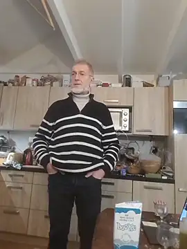 Snapshot of 60philippe chatting on 12-23-24, 03:55 60philippe online show from 12-23-24, 03:55