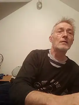 Snapshot of 60philippe chatting on 01-22-25, 05:38 60philippe online show from 01-22-25, 05:38