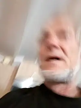 Snapshot of 60philippe chatting on 11-14-25, 04:28 60philippe online show from 11-14-25, 04:28