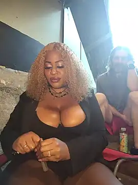 Snapshot of AmazonianMistress chatting on 07-23-26, 11:46 AmazonianMistress online show from 07-23-26, 11:46