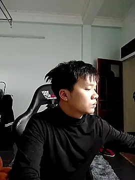 Snapshot of Kelvin_kol chatting on 12-15-24, 07:24 Kelvin kol online show from 12-15-24, 07:24