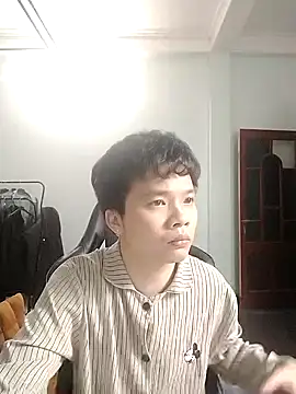 Snapshot of Kelvin_kol chatting on 02-11-25, 04:24 Kelvin kol online show from 02-11-25, 04:24