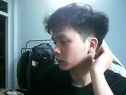 Snapshot of Kelvin_kol chatting on 03-11-25, 03:45 Kelvin kol online show from 03-11-25, 03:45