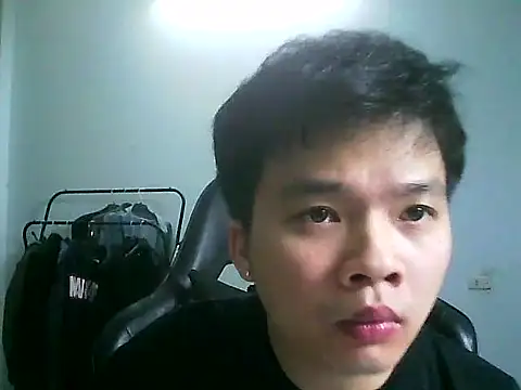 Snapshot of Kelvin_kol chatting on 03-18-25, 04:37 Kelvin kol online show from 03-18-25, 04:37