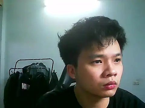 Snapshot of Kelvin_kol chatting on 03-21-25, 10:17 Kelvin kol online show from 03-21-25, 10:17