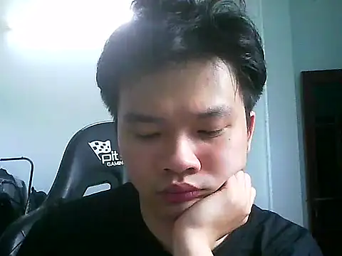 Snapshot of Kelvin_kol chatting on 03-23-25, 07:53 Kelvin kol online show from 03-23-25, 07:53