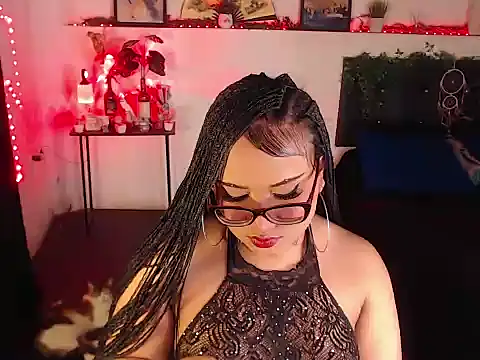 Snapshot of LiaScarlett chatting on 12-15-25, 02:38 LiaScarlett online show from 12-15-25, 02:38