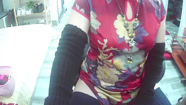 Snapshot of Miu-Le chatting on 02-25-25, 08:19 Miu-Le online show from 02-25-25, 08:19