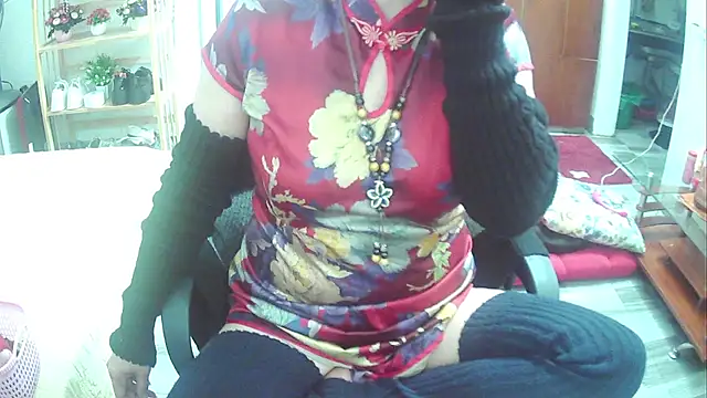 Snapshot of Miu-Le chatting on 02-25-25, 11:33 Miu-Le online show from 02-25-25, 11:33