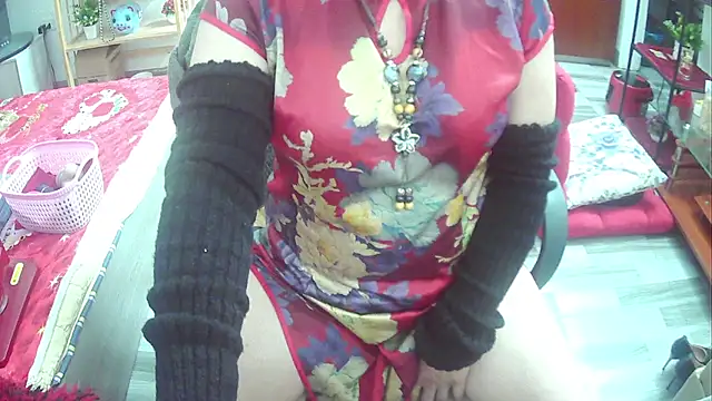 Snapshot of Miu-Le chatting on 03-08-25, 12:09 Miu-Le online show from 03-08-25, 12:09