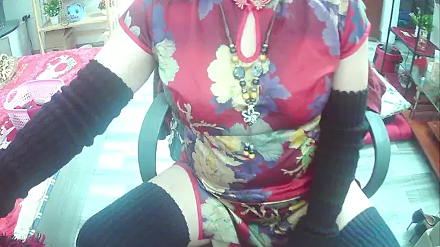 Snapshot of Miu-Le chatting on 03-08-25, 09:51 Miu-Le online show from 03-08-25, 09:51