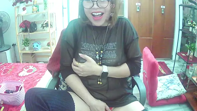 Snapshot of Miu-Le chatting on 03-09-25, 05:55 Miu-Le online show from 03-09-25, 05:55