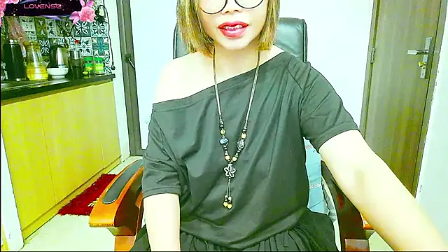 Snapshot of Miu-Le chatting on 09-29-25, 06:24 Miu-Le online show from 09-29-25, 06:24