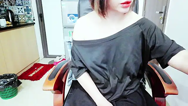 Miu-Le online show from 11-14-25, 11:35