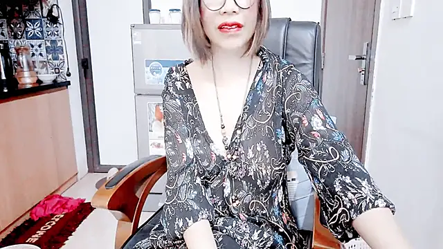 Miu-Le online show from 12-20-25, 12:45