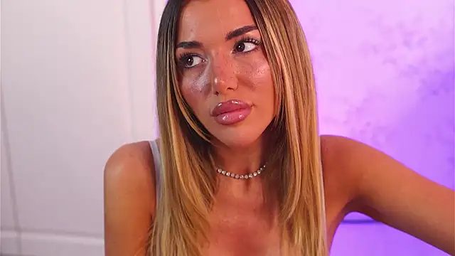 ClaraHazel online show from 11-19-25, 04:01