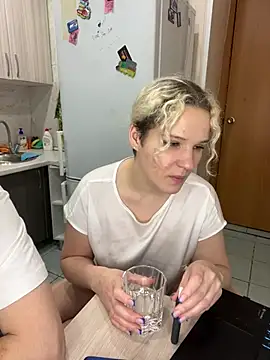 MrMrsRight online show from 02-06-25, 08:02