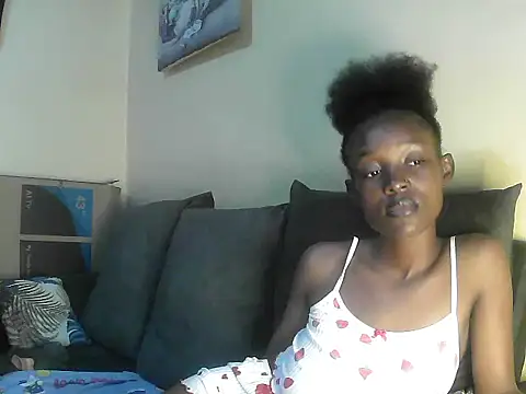 petite clara24 online show from 03-11-25, 07:58