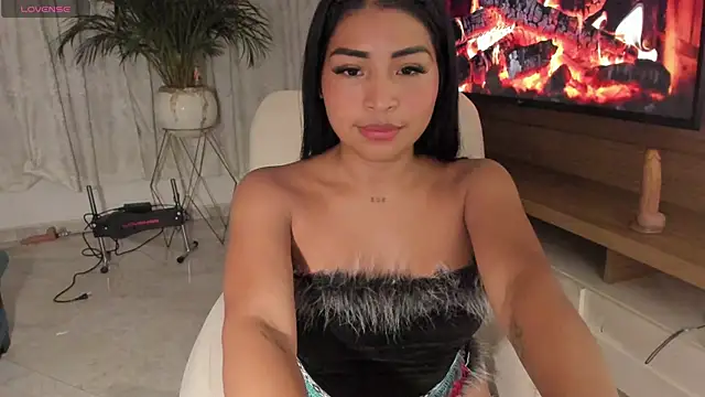 Pocahontascute 33 online show from 01-26-25, 02:45