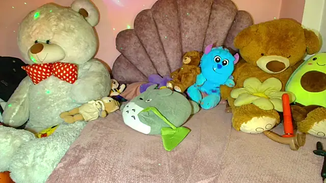 Snapshot of Pocahontascute_33 chatting on 02-15-26, 10:50 Pocahontascute 33 online show from 02-15-26, 10:50