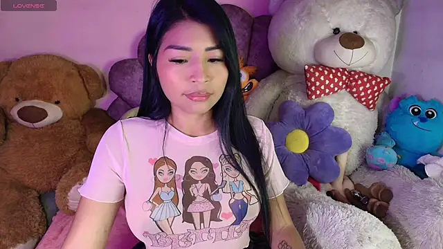 Pocahontascute 33 online show from 07-28-26, 03:32