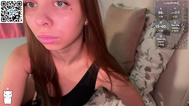 Snapshot of lovelykaylee chatting on 11-16-25, 01:06 lovelykaylee online show from 11-16-25, 01:06