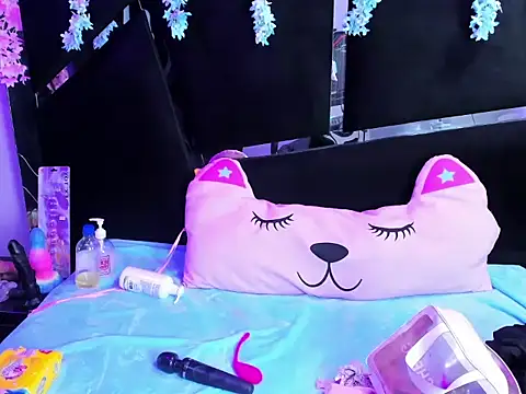 Cocoo Nuth online show from 09-19-25, 03:08