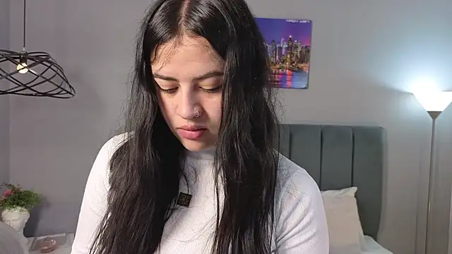 Snapshot of Alli_cooper chatting on 05-15-26, 12:23 Alli cooper online show from 05-15-26, 12:23