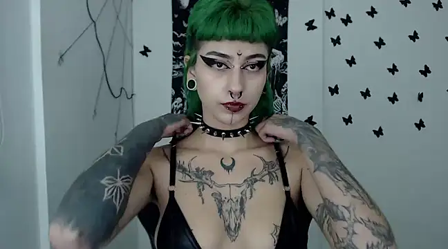 Snapshot of n0sferatus__ chatting on 12-25-24, 04:22 n0sferatus online show from 12-25-24, 04:22