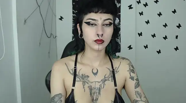 Snapshot of n0sferatus__ chatting on 01-10-25, 03:29 n0sferatus online show from 01-10-25, 03:29