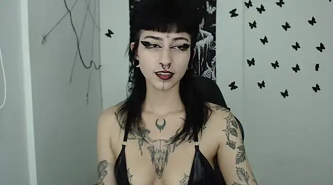 Snapshot of n0sferatus__ chatting on 02-08-25, 12:38 n0sferatus online show from 02-08-25, 12:38