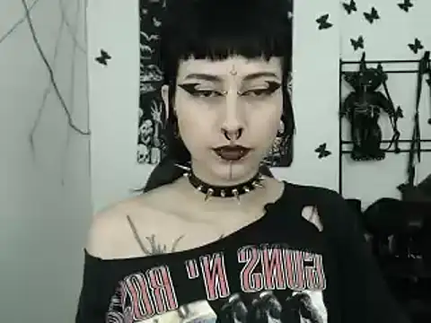 Snapshot of n0sferatus__ chatting on 10-01-25, 03:12 n0sferatus online show from 10-01-25, 03:12